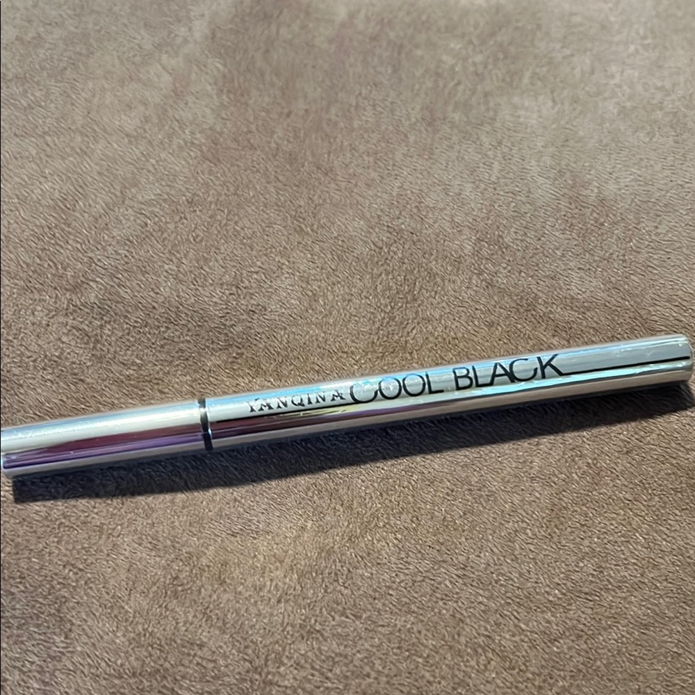 Yanqgina Cool Black Eyeliner